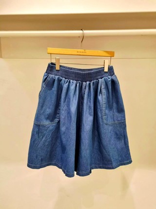 蓝色