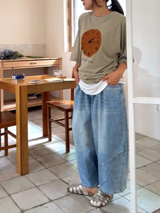 灰色