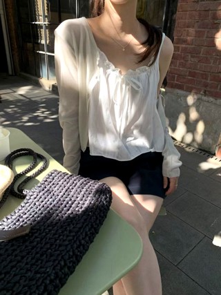 白色