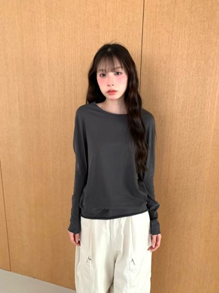 灰色