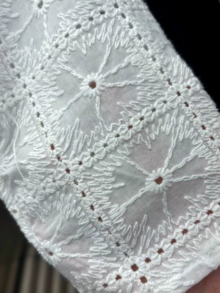 白色
