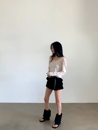 黑色