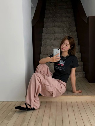 黑色