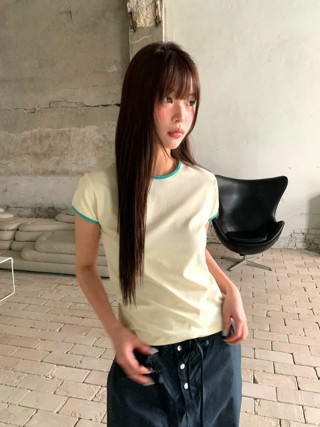 黄色
