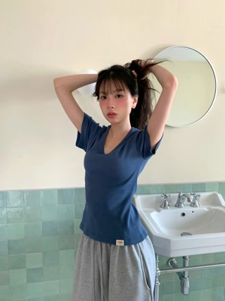 蓝色