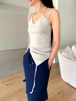 灰色