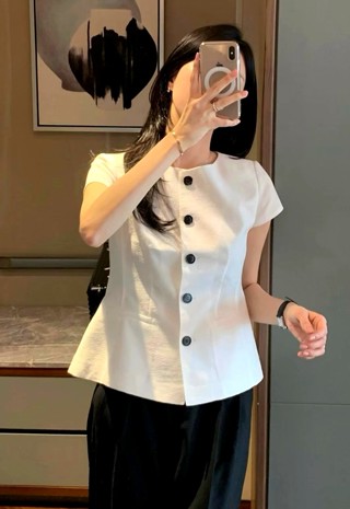 白色