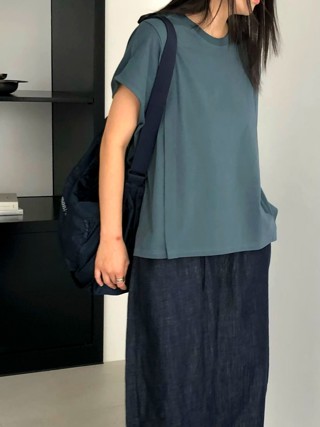 蓝色