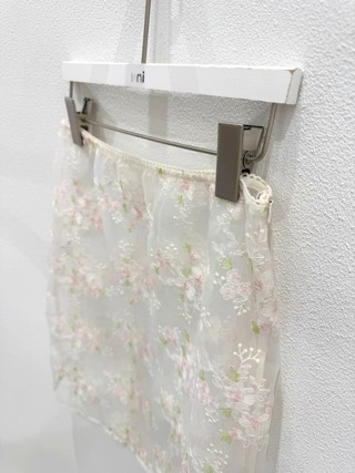 白色