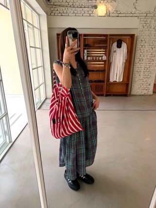 蓝色