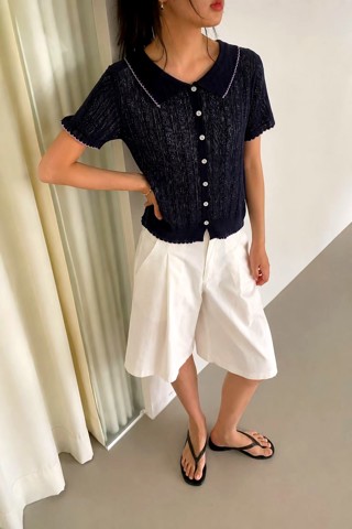 深蓝色