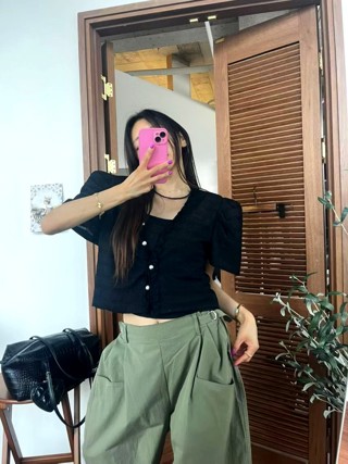 黑色