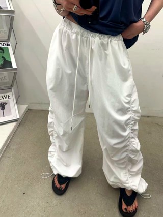 蓝色