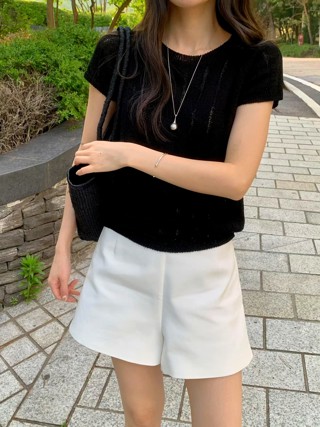 黑色