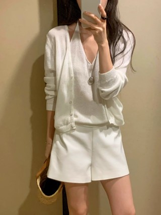 白色