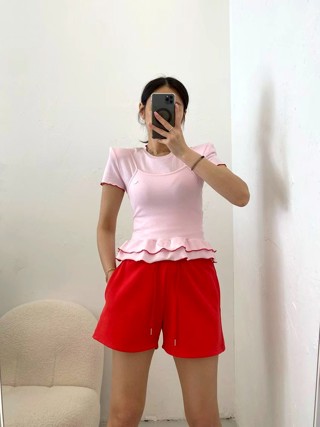 红色