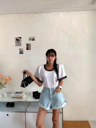 白色