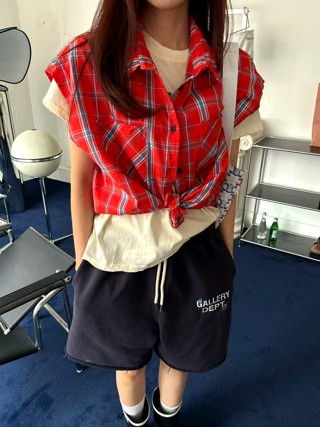 红色