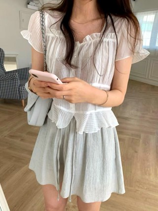 白色