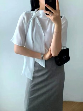 白色