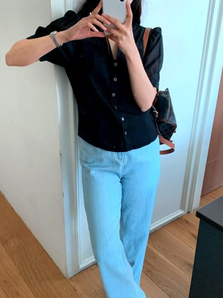 黑色