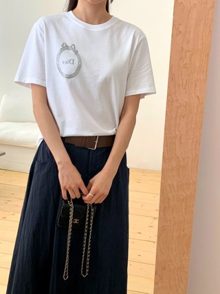 白色