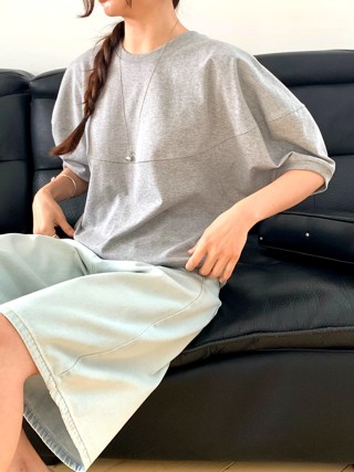 灰色