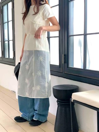 白色