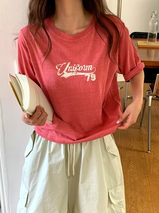 红色
