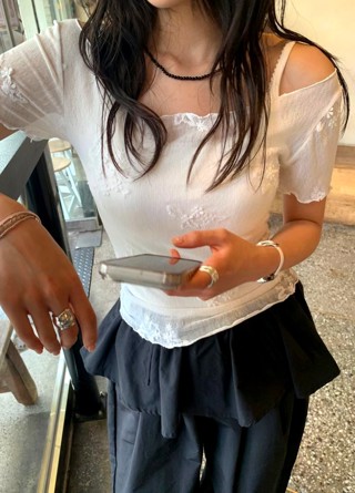 白色