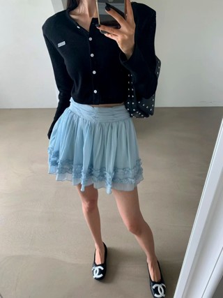黑色