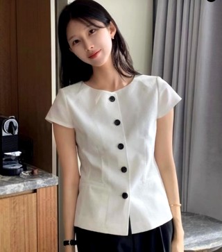 白色