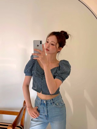 蓝色