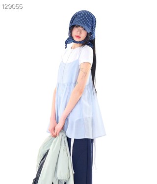 蓝色