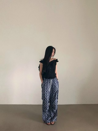 蓝色