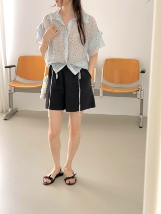 蓝色