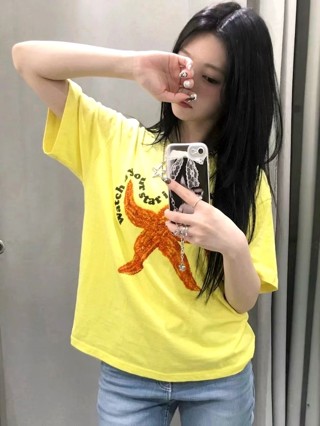 黄色