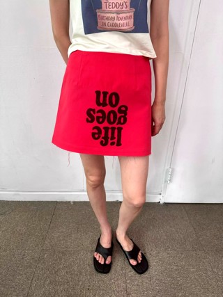 红色