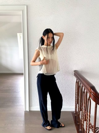 黑色