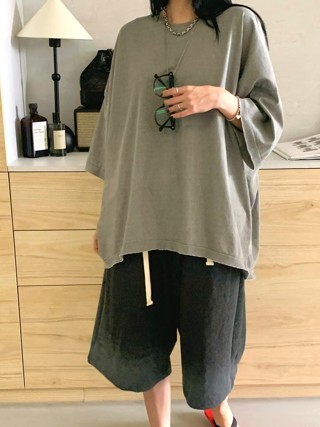 灰色