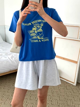 蓝色