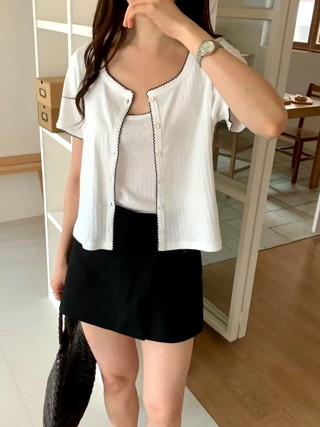白色