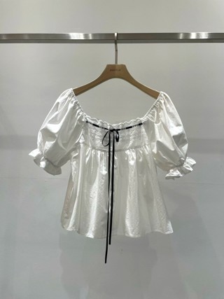 白色
