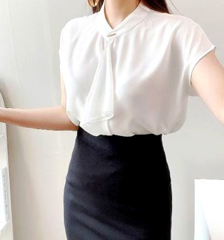 白色
