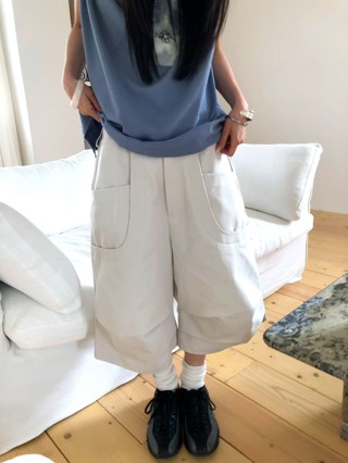 白色