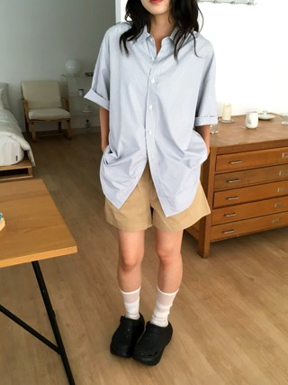 蓝色