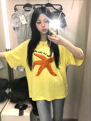 黄色