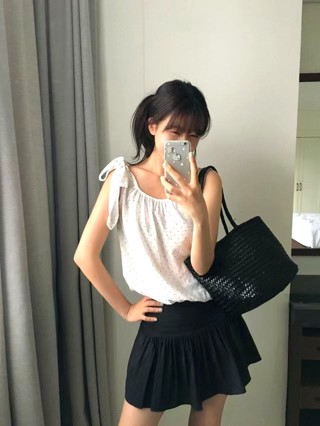 白色