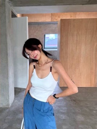 白色