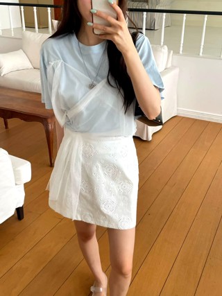 白色